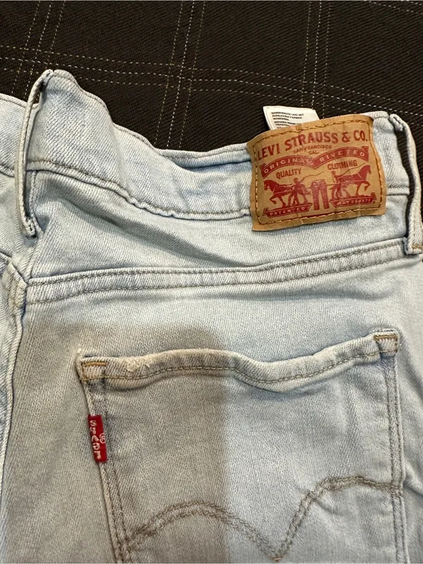 Levi's Light Blue High Rise Straight Jeans - Image 7