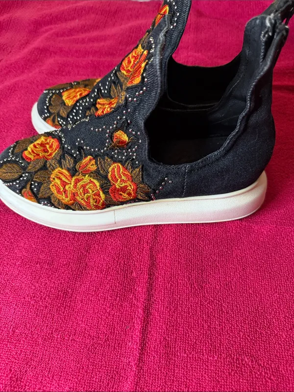 Jeffrey Campbell Black Slip-On Sneakers with Orange and Yellow Floral Embroidery - Image 5
