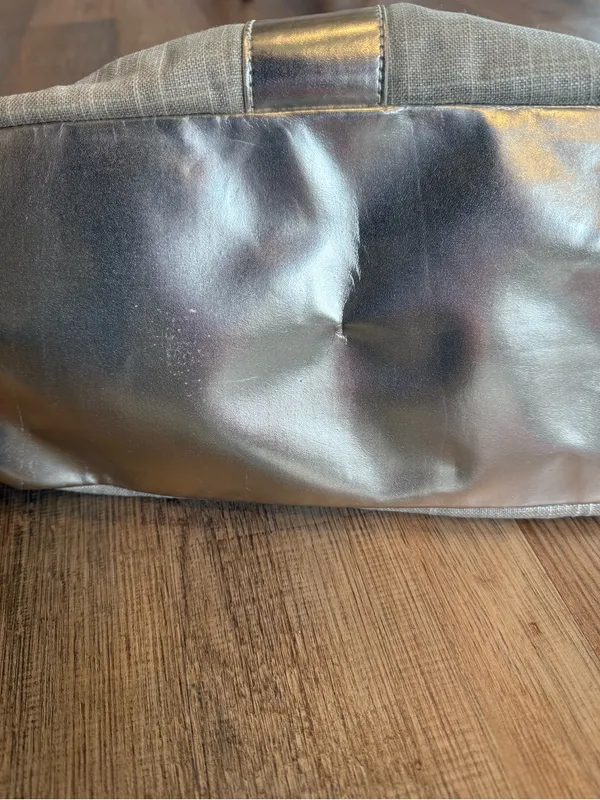 White House Black Market Beige Linen Shoulder Bag with Silver Trim - Image 11
