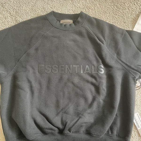 Fear of God Essentials crew neck logo sweatshirt - Image 4