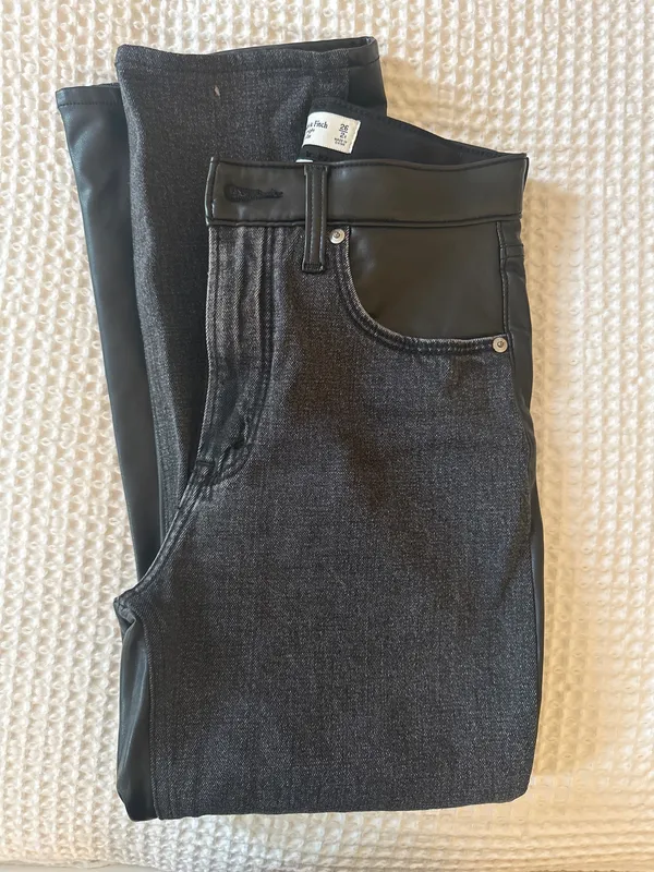 Abercrombie Ankle High-Rise Jeans - Image 5
