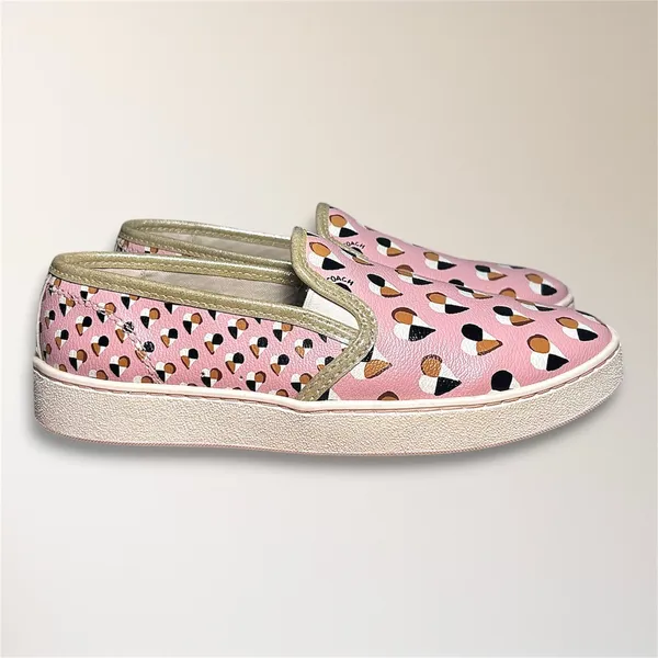 Coach 8B Pink Heart Print Slip On Sneakers Metallic Gold Trim FG2113‎ Travel - Image 4
