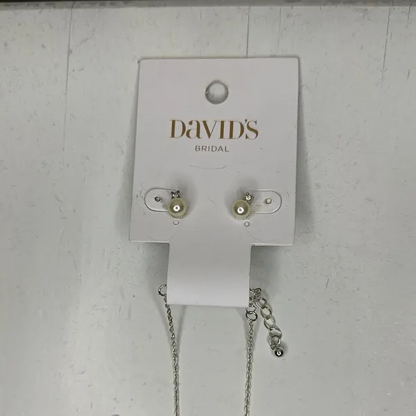 David's Bridal Pearl Necklace and Earrings Set - Image 3