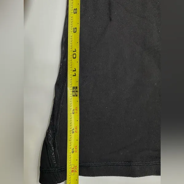 Lululemon Women's Black Racerback Tank Top‎ Sz XS - Image 7