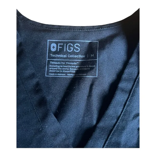 FIGS Casma Three-Pocket Scrub Top Black Size Medium - Image 4