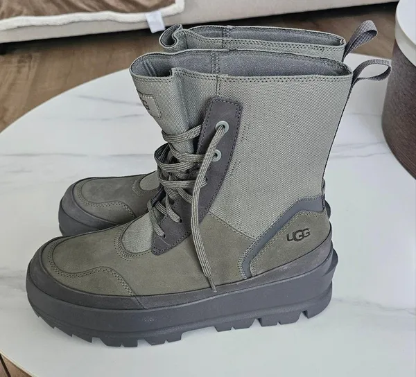 New ugg Lug Moss Green Women’s Combat Boots. ,Size 9 Heel Height 2 1⁄2 in - Image 2