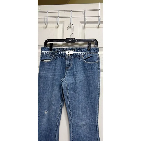 American Eagle Women Blue‎ Medium Wash Low Rise Wide Leg Flare Jeans Size 4? - Image 3