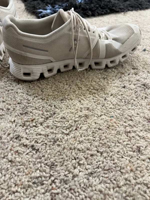 On cloud shoes women’s size 8.5 - Image 3
