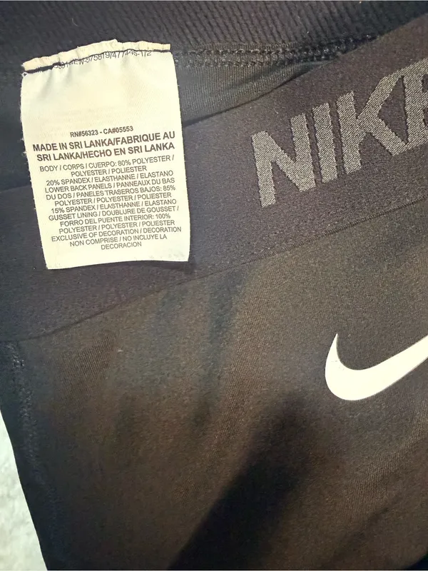 Nike Black Girls' Capri Leggings with White Swoosh - Image 6