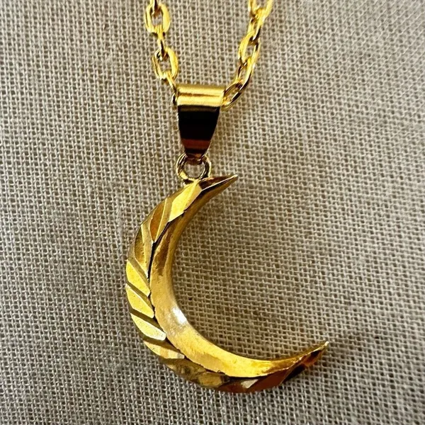 Gold tone Crescent Moon Necklace - Image 2