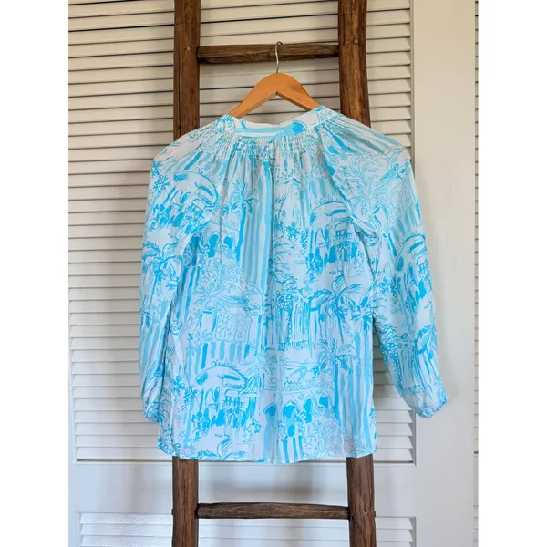 Lilly Pulitzer Top Blouse Blue White Print Sleeve Gold Button Detail Size XXS - Image 3