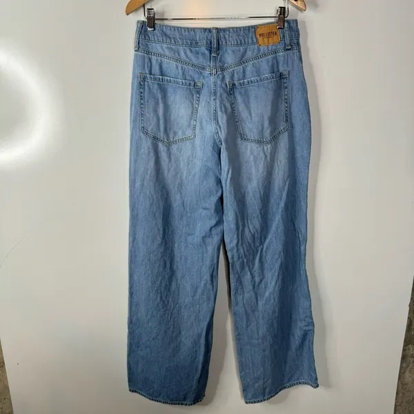 Hollister Ultra High-Rise Baggy Jeans Size 8‎ Regular - Image 2
