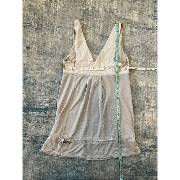 Lululemon Heathered Light Grey Wee Stripe Hustle & Bustle Tank Size 4 - Image 4