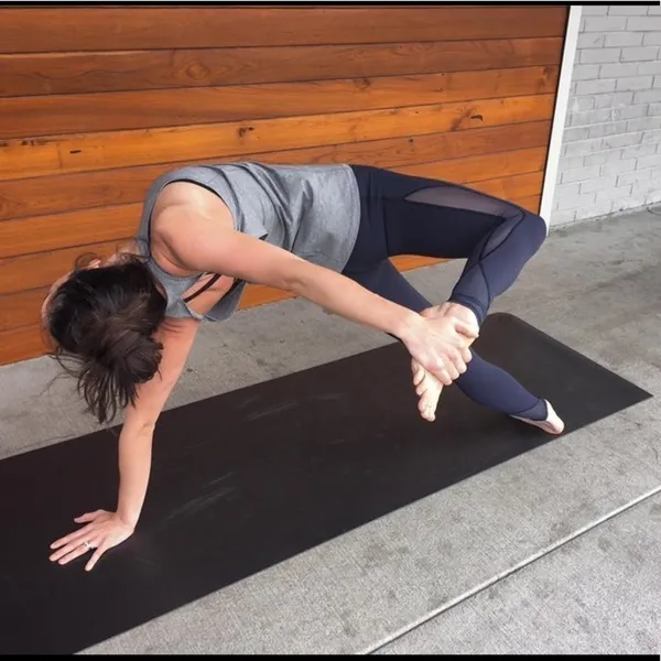 Lululemon‎ Make A Move Tight Size 4 - Image 17