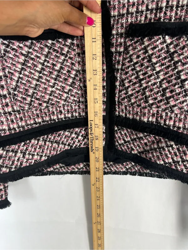 Helene Berman Pink and Black Bouclé Tweed Jacket - Image 11
