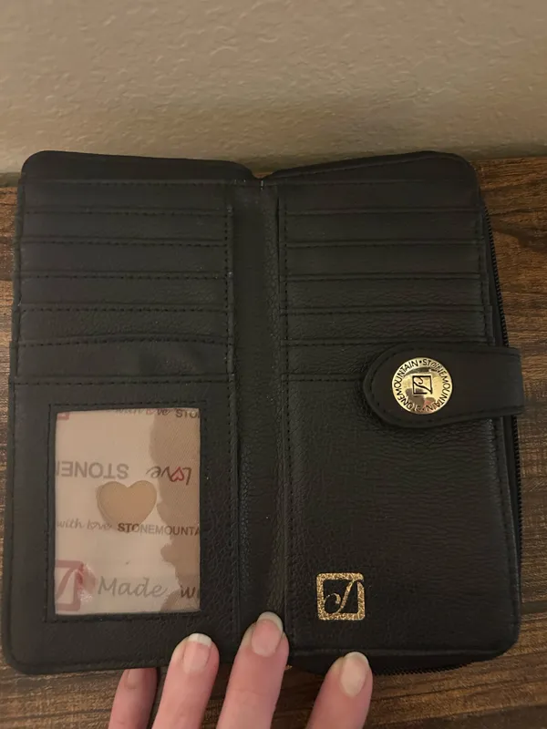 Stone Mountain Black Wallet - Image 4