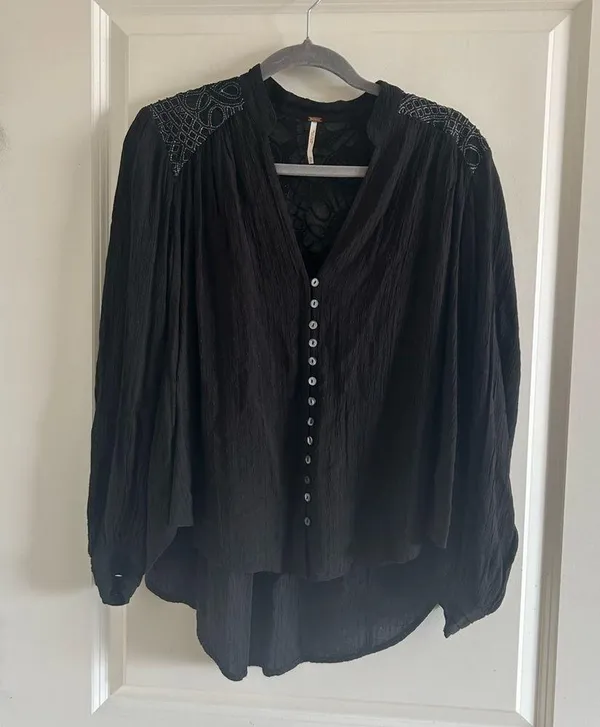 Free People Black Canyon Rose Hi-Lo Button Down Blouse Metallic Lace XS - Image 9