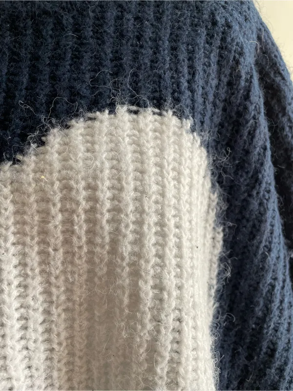 OLD NAVY Cozy Navy Sweater with White Heart - Women - Image 2