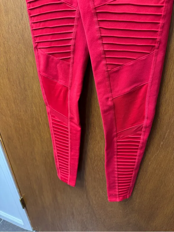 ALO Yoga Leggings Moto Airbrush Active Workout Pants Red XS Gym Pilates Fitness - Image 8