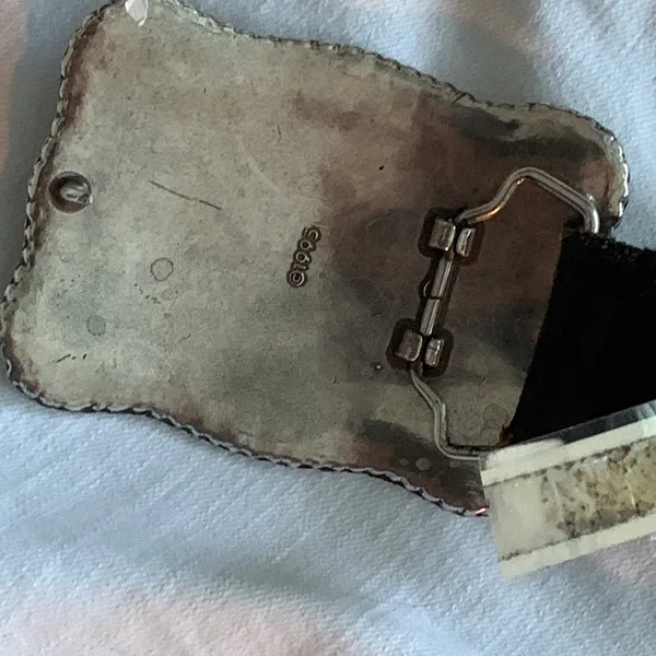 POLISHED & ETCHED DESIGN STAINLESS STEEL BUCKLE & LEATHER BELT.Sz: L - Image 3