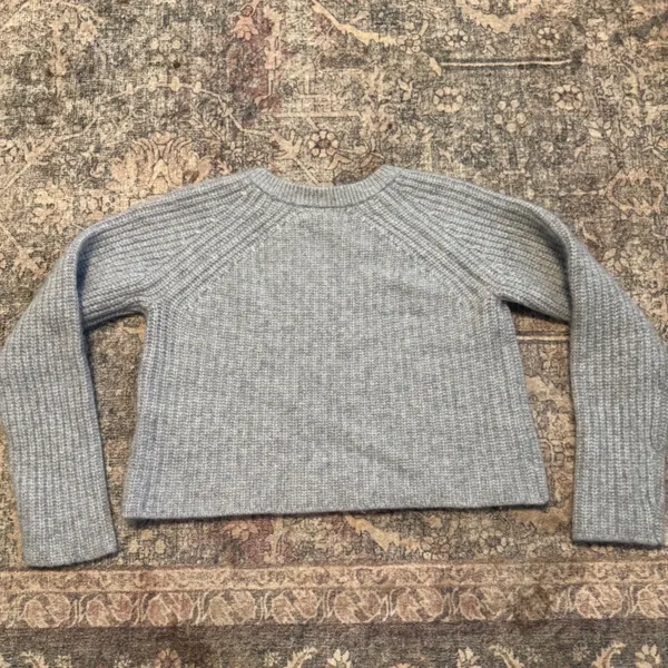 One Gray Day OGD Women 100% Cashmere Gray Ribbed Raglan Cropped Sweater Small - Image 2