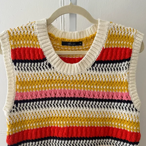Boutique Deluc Multicolor Striped Knit Top Tank Sweater‎ White Red Medium - Image 3