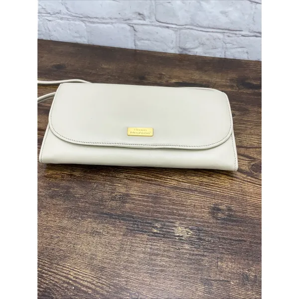 Stone Mountain‎ Cream Crossbody Wallet/Purse Gold Hardware With Check Book - Image 3