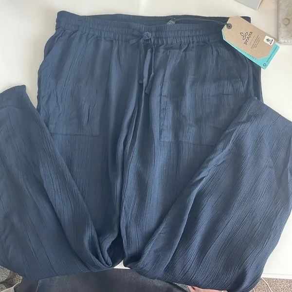 NWT PrAna Women’s Hele Mai Pant Black Casual Pants - Size Medium - Image 5