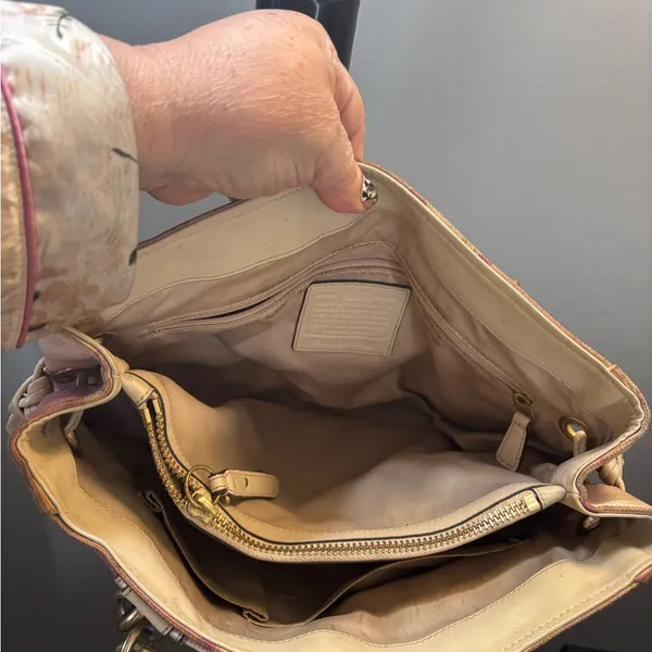 Coach Stylish Pink and Cream Women's Handbag - Image 9