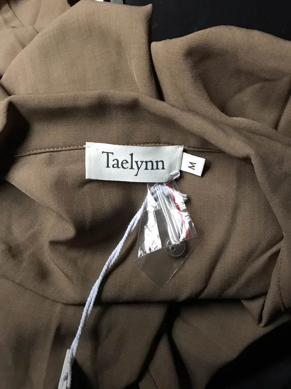 NWT Taelynn Boutique Blouse sz M - Image 4