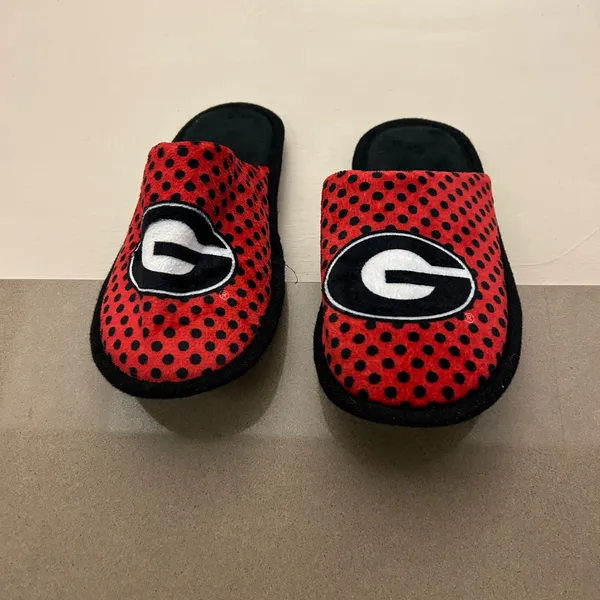 Georgia Red and Black Logo Slippers-no flaws! 8 - Image 5