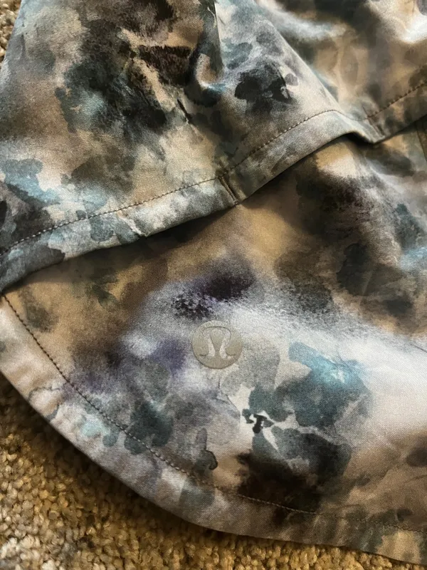 Lululemon Speed Up Shorts 2.5" - Image 4