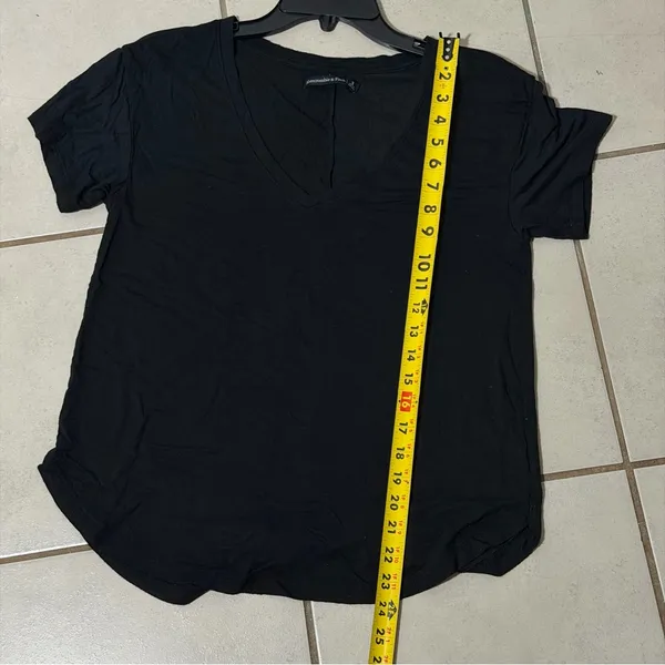Abercrombie & Fitch Women Black Short Sleeve V-Neck Tee Basic size‎ Small - Image 7