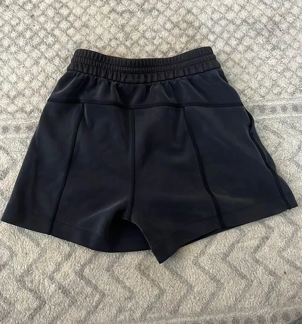 Lululemon Shorts black - Image 2