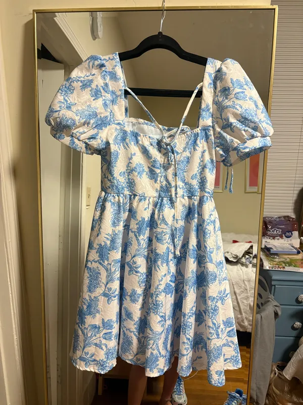 Boutique Floral dress - Image 2