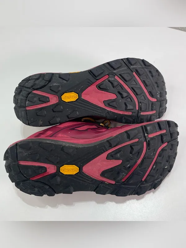 Topo Athletic MTN Racer Women's 8.5 Berry Trail Running Shoes A2 Vibram Gorpcore - Image 7