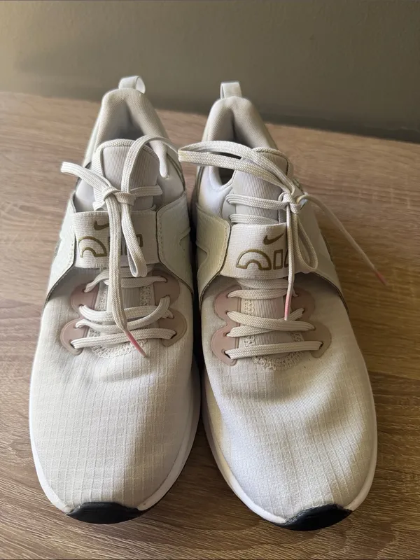 Nike Women’s Airmax Slip-On Sneakers in Ivory with Rose Accents 7.5 Preowned - Image 2