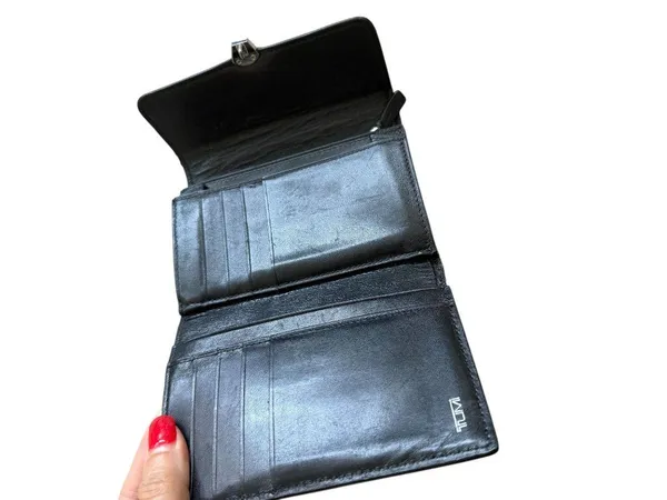 TUMI Black Leather Silver Hardware Clutch Wallet - Image 2