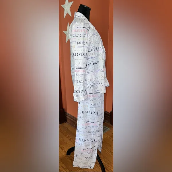 Vintage Victoria’s Secret button-up sleep set - Image 2