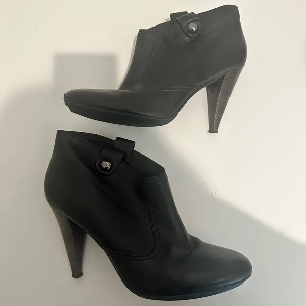 COACH Aliza Black Leather Ankle Boot Booties Size 8 - Image 3