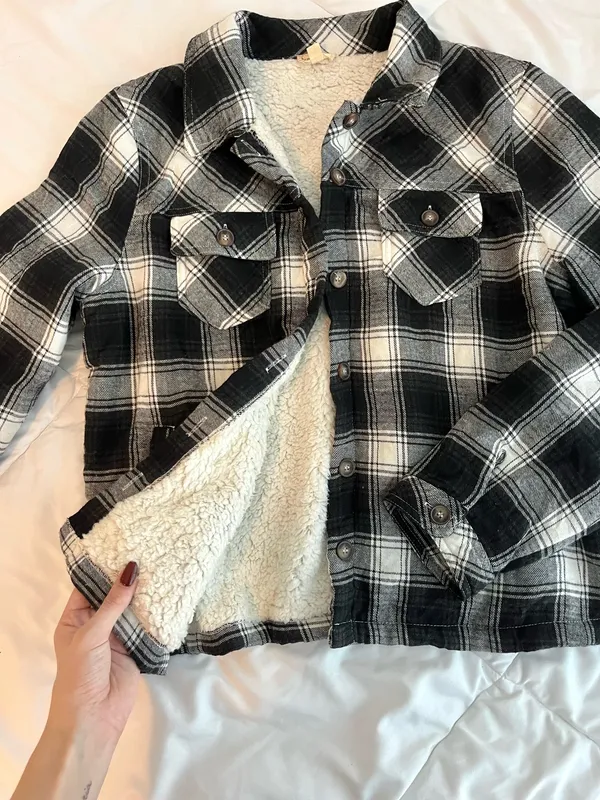 Plaid Flannel Sherpa Lined Shacket Multiple Size L - Image 3