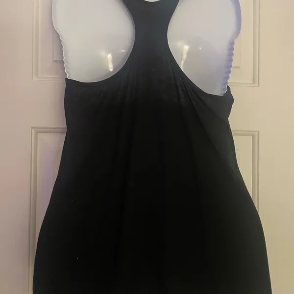 🩷 3/$18 old navy active racerback workout shirt Women's Black Tank Top - Image 3