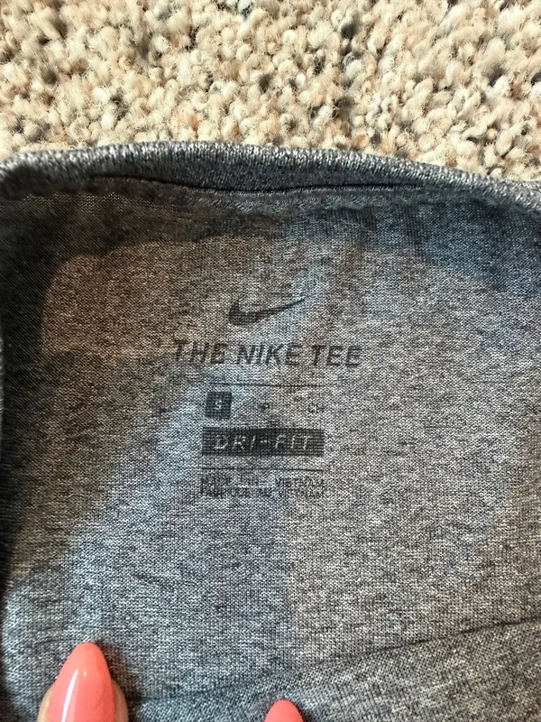 Nike Grey T-Shirt - Image 2