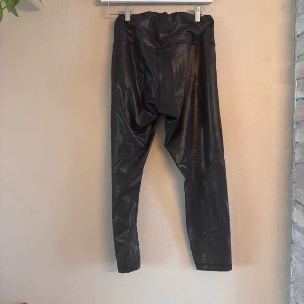 LULULEMON Wunder Train High-Rise‎ Tight 25" - Image 5