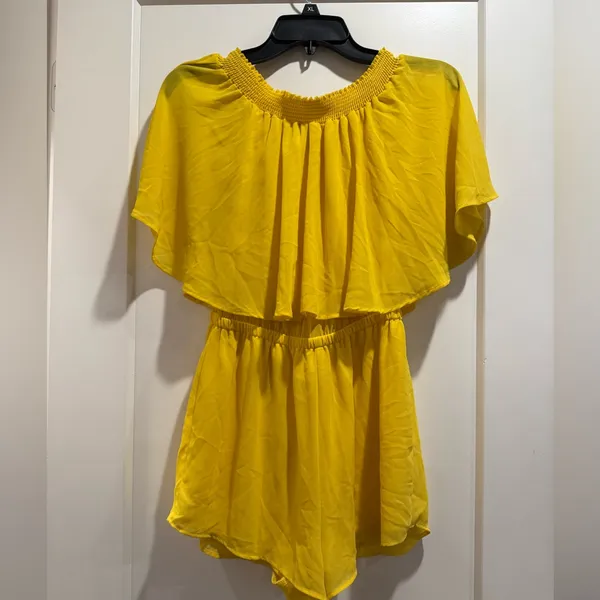 Show Me Your MuMu Sunny Yellow‎ Romper Size Small - Image 2