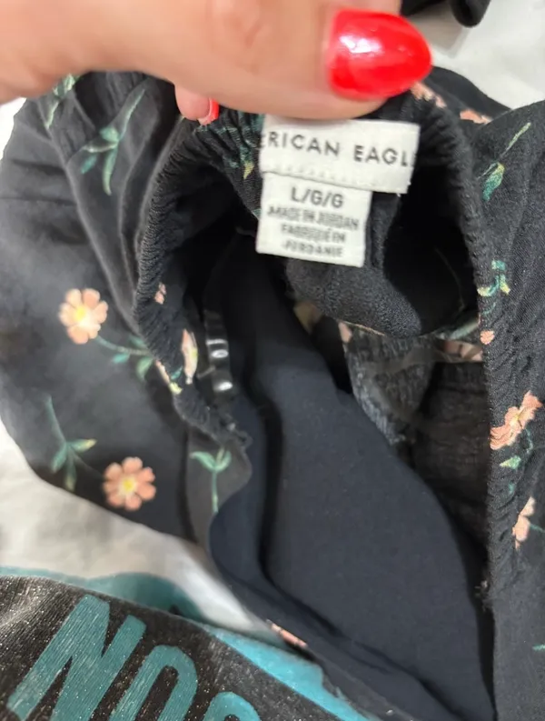 American Eagle Outfitters Floral Top ✨ - Image 3