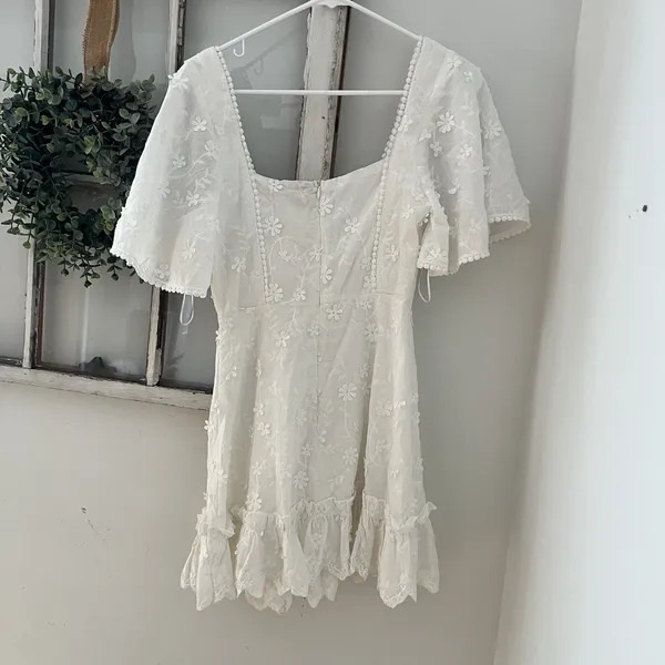 NWT Showpo White Embroidered Mini Dress Size 4 Fancy a Spritz‎ with Square Neck - Image 10