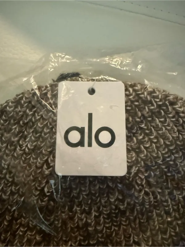 Alo Yoga Marl Beanie Hat- Mushroom Marl - Image 5