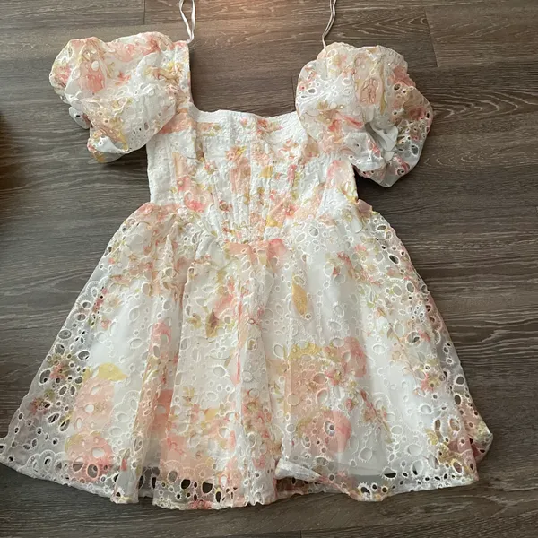 Altar'd State NWT Rosalinda Eyelet Mini Dress. Size Medium - Image 6