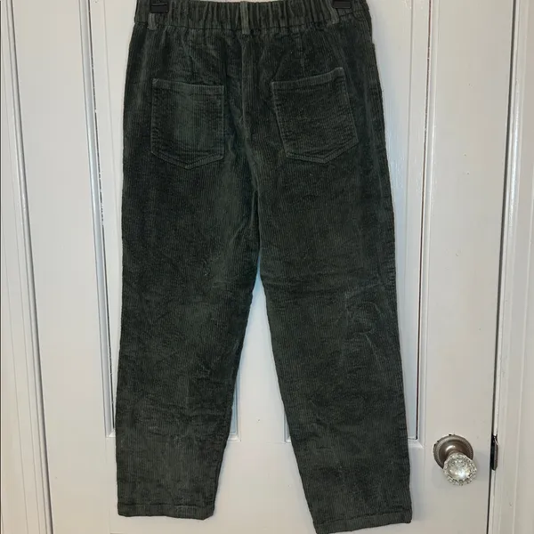 Princess Polly Green/Gray Cropped‎ Corduroy Pants size 4 - Image 4